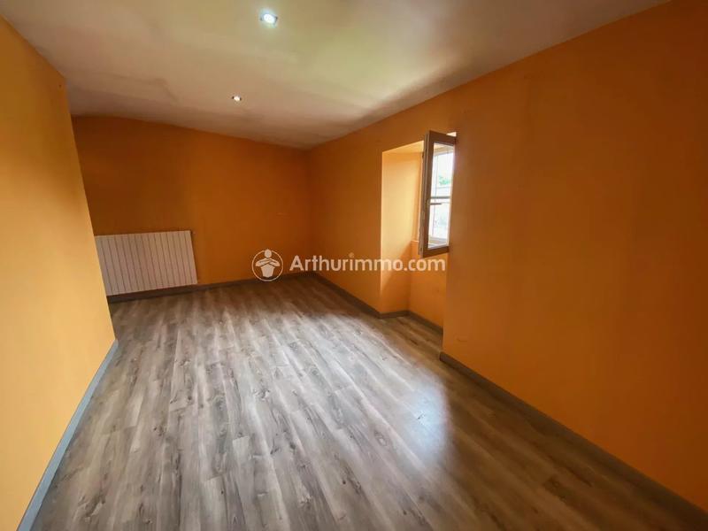 Maison - 217 m² - 7 pièces