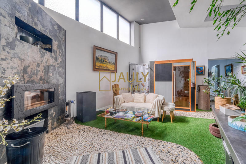 Maison contemporaine - 328 m² - 8 pièces