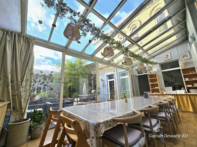 Maison de maîtres - 360 m² - 9 pièces