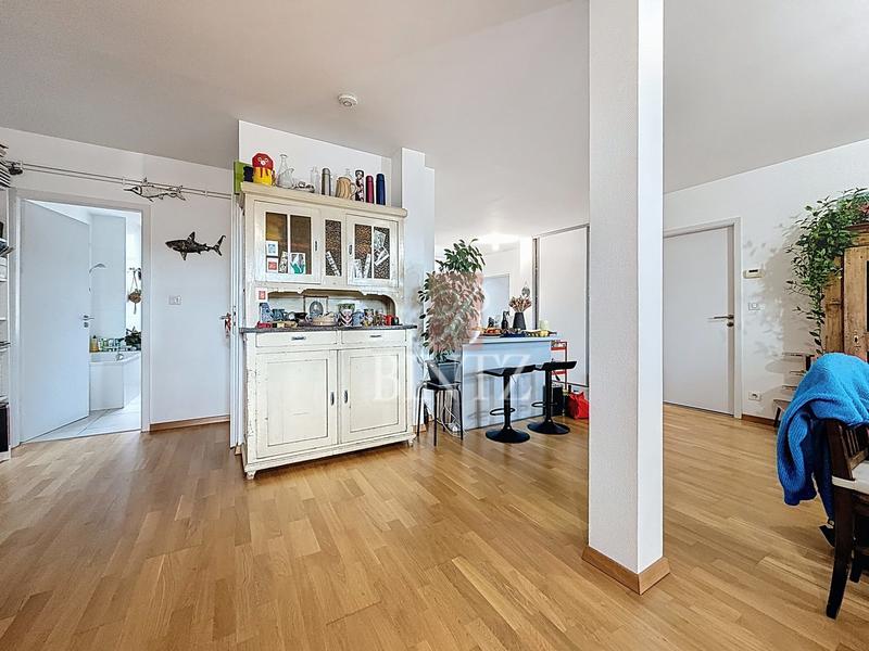 Appartement - 99 m² - 3 pièces