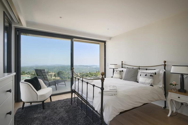 Maison - 540 m² - 12 pièces