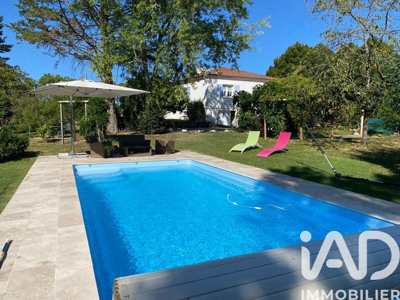 Maison - 140 m² - 6 pièces