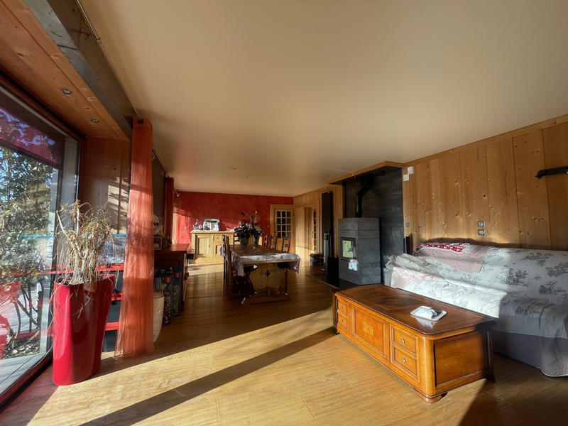 Maison - 332 m² - 9 pièces