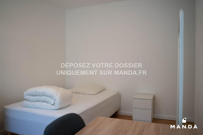 Chambre - 10 m² - 4 pièces