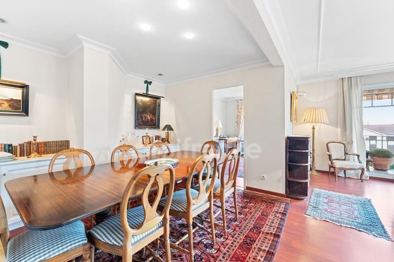 Appartement - 152 m² - 4 pièces