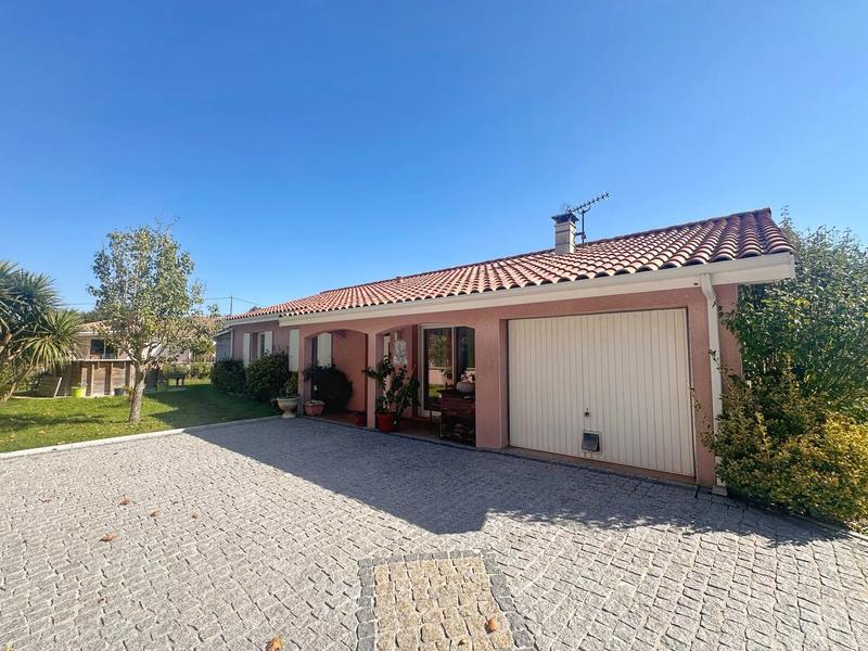 Villa - 100 m² - 6 pièces