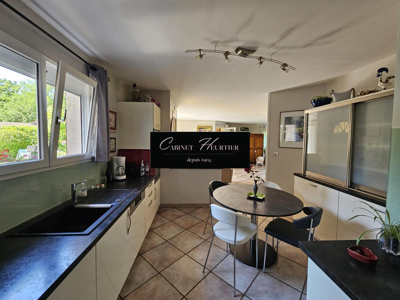 Maison - 141 m² - 7 pièces