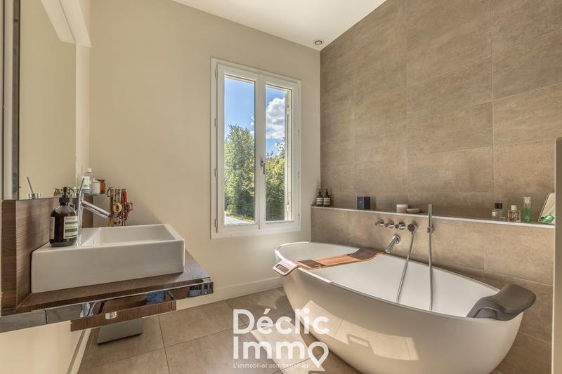 Maison - 142 m² - 5 pièces