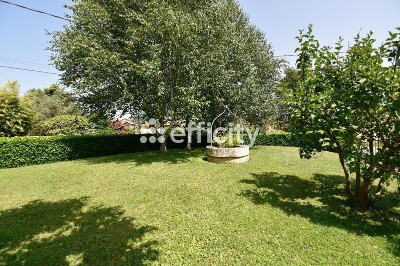Villa - 171 m² - 8 pièces