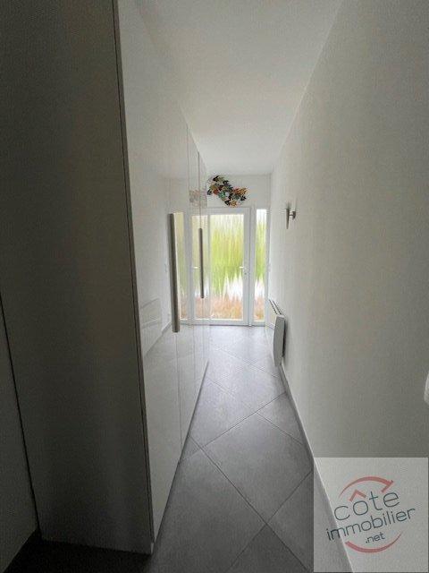 Maison - 240 m² - 6 pièces