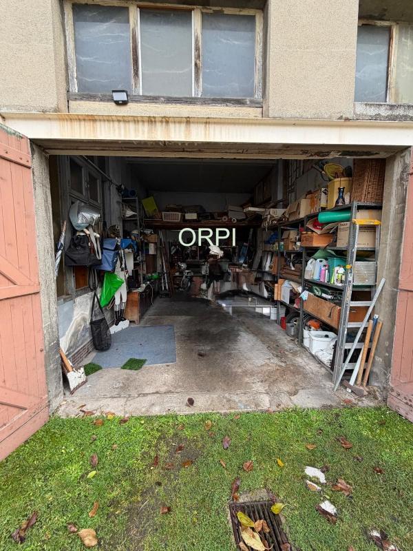 Maison - 221 m² - 5 pièces