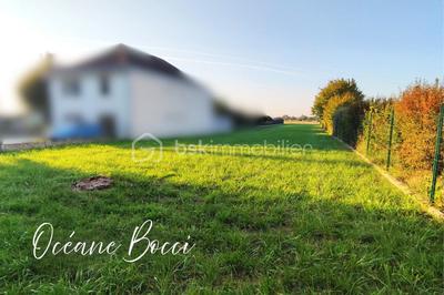 Terrain constructible - 2 111 m²