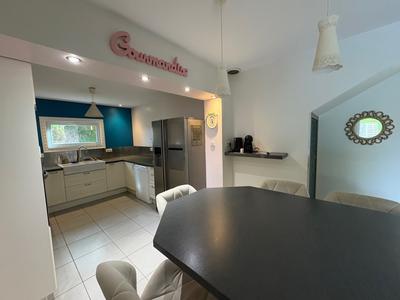 Maison - 135 m² - 6 pièces