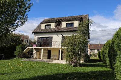 Maison - 175 m² - 7 pièces
