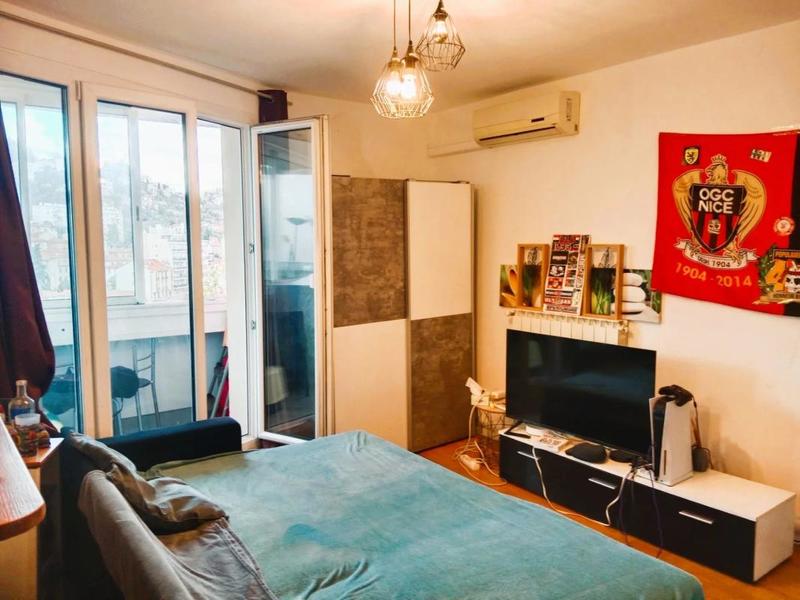 Studio - 25 m² - 1 pièce