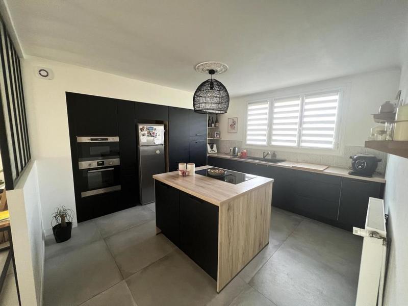 Maison - 167 m² - 7 pièces