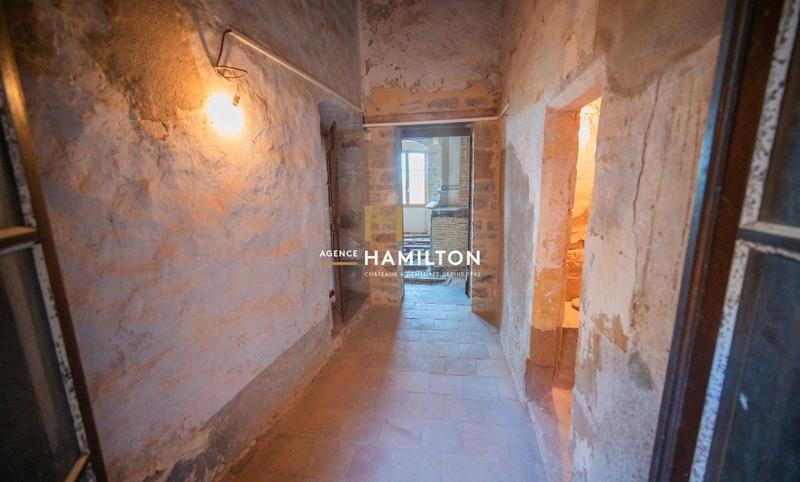 Propriété - 325 m² - 8 pièces