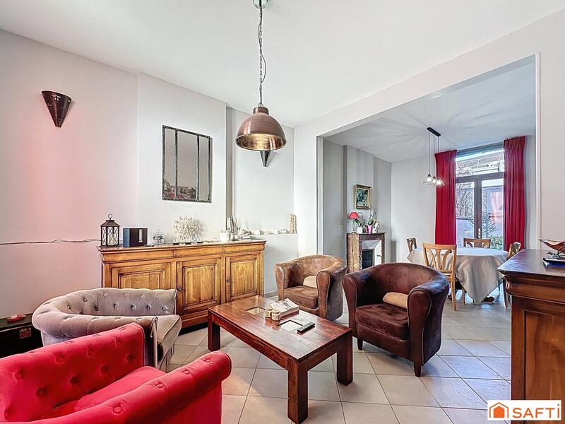 Maison - 183 m² - 9 pièces