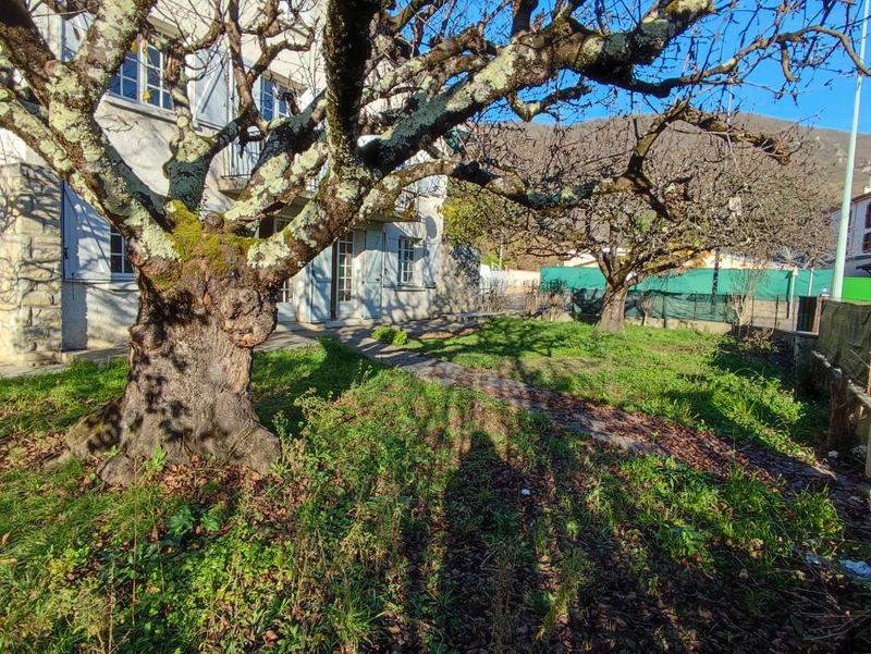 Maison - 180 m² - 8 pièces