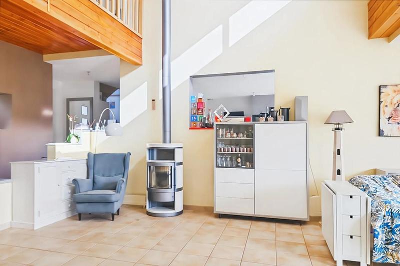 Maison - 230 m² - 5 pièces