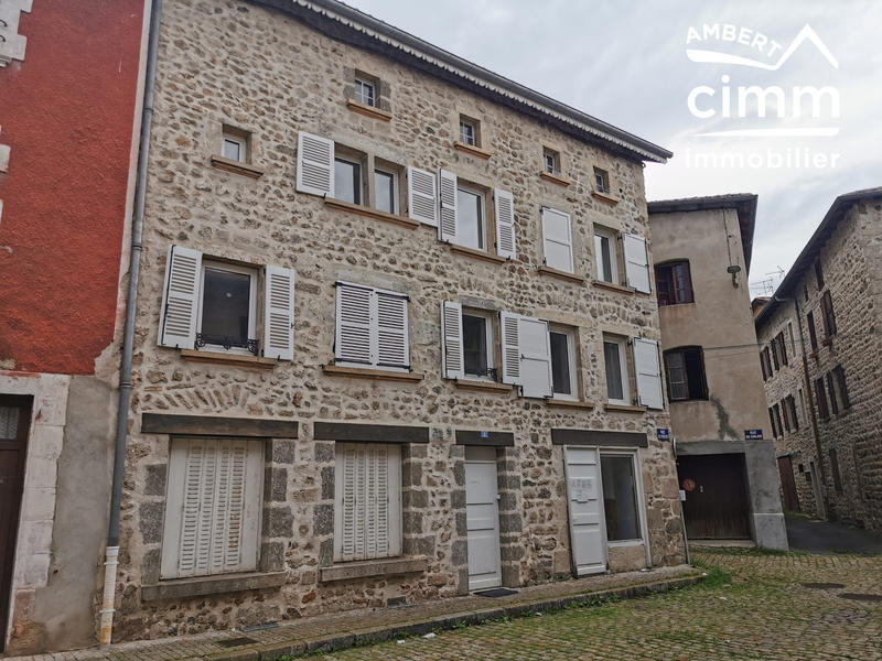 Maison - 220 m² - 8 pièces