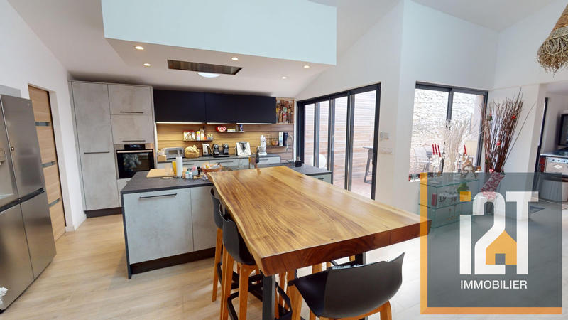 Appartement - 156 m² - 5 pièces