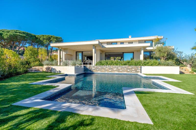 Villa - 370 m² - 6 pièces