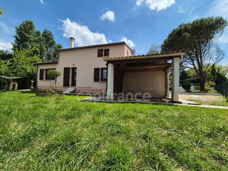 Maison - 140 m² - 5 pièces