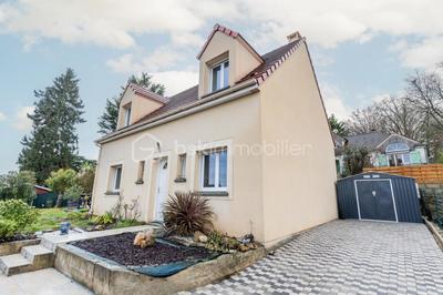 Maison - 94 m² - 5 pièces