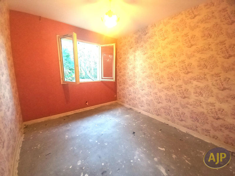 Maison - 212 m² - 9 pièces