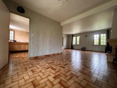 Maison traditionnelle - 146 m² - 6 pièces