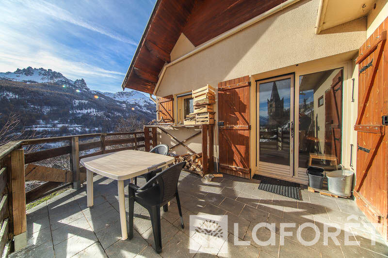 Maison - 96 m² - 3 pièces