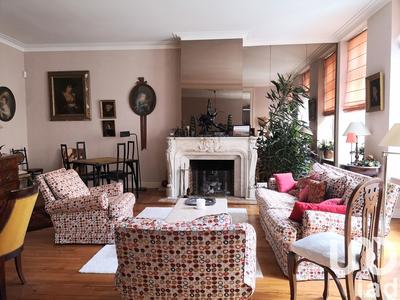 Maison de ville - 388 m² - 20 pièces