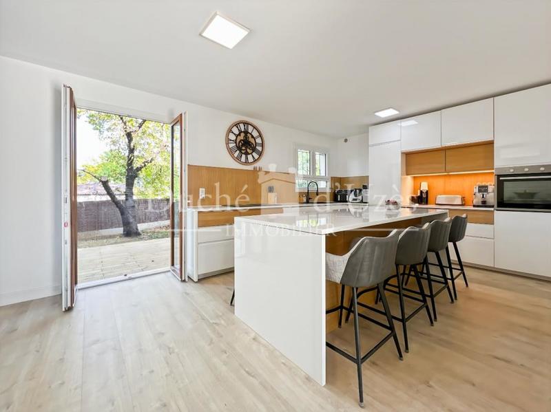 Maison - 143 m² - 5 pièces