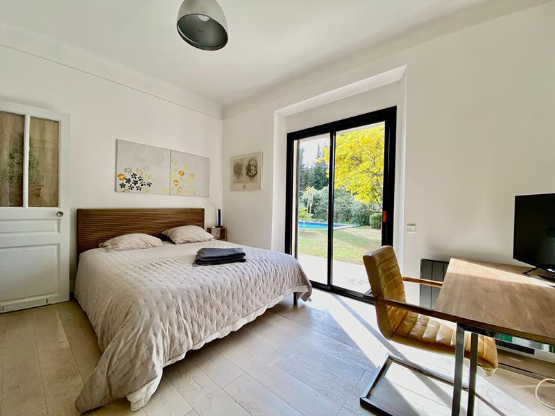 Villa - 200 m² - 6 pièces