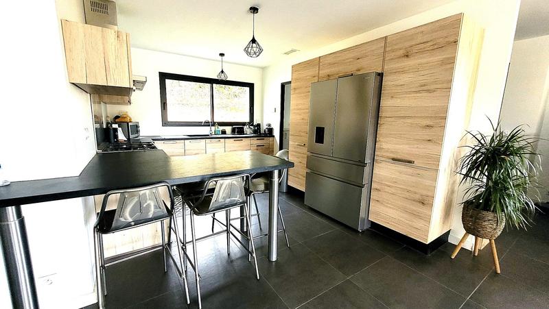 Maison - 136 m² - 7 pièces