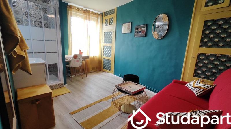 Chambre - 12 m² - 1 pièce