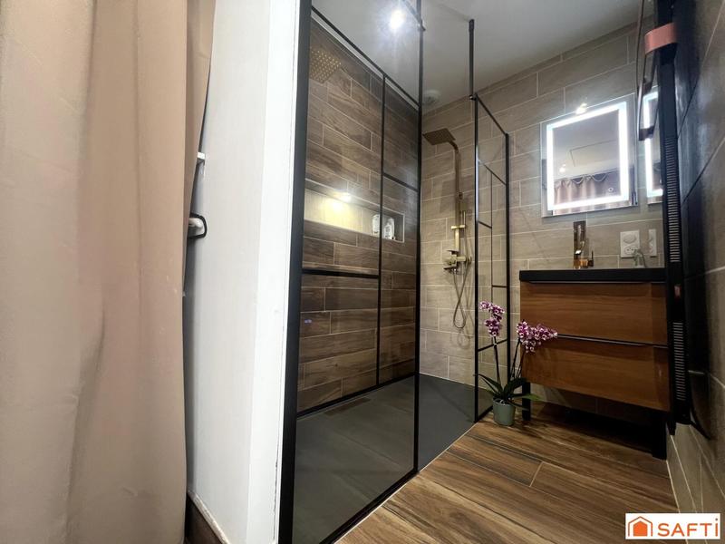 Maison - 111 m² - 6 pièces