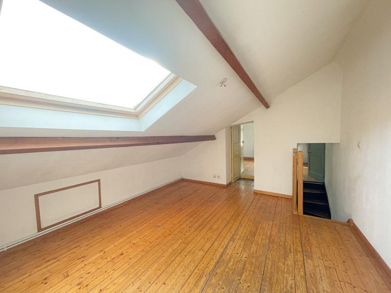 Maison en pierre - 143 m² - 6 pièces