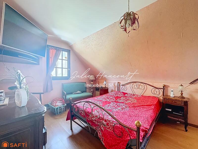 Maison - 95 m² - 4 pièces