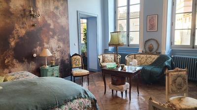 Demeure - 345 m² - 9 pièces