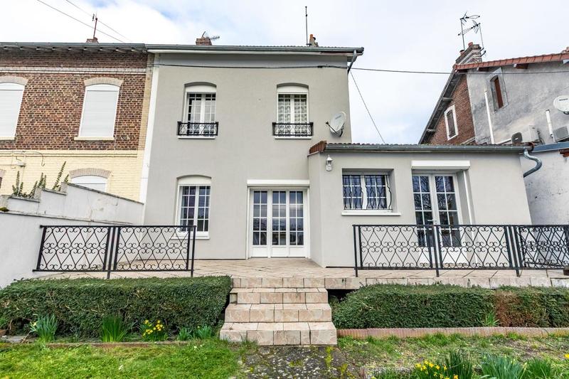 Maison - 82 m² - 4 pièces