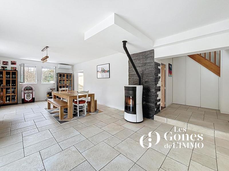 Maison - 180 m² - 7 pièces