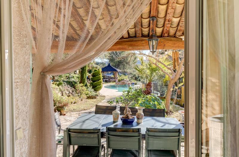 Maison - 148 m² - 6 pièces