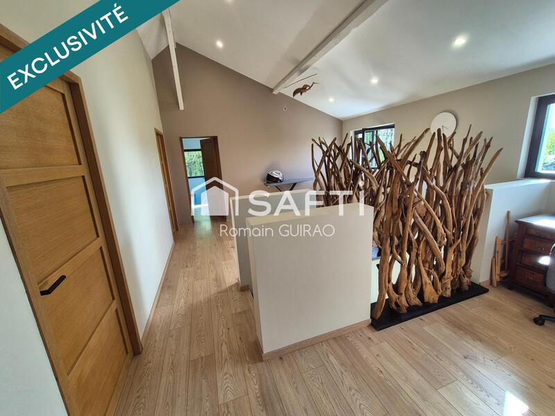 Maison - 170 m² - 7 pièces