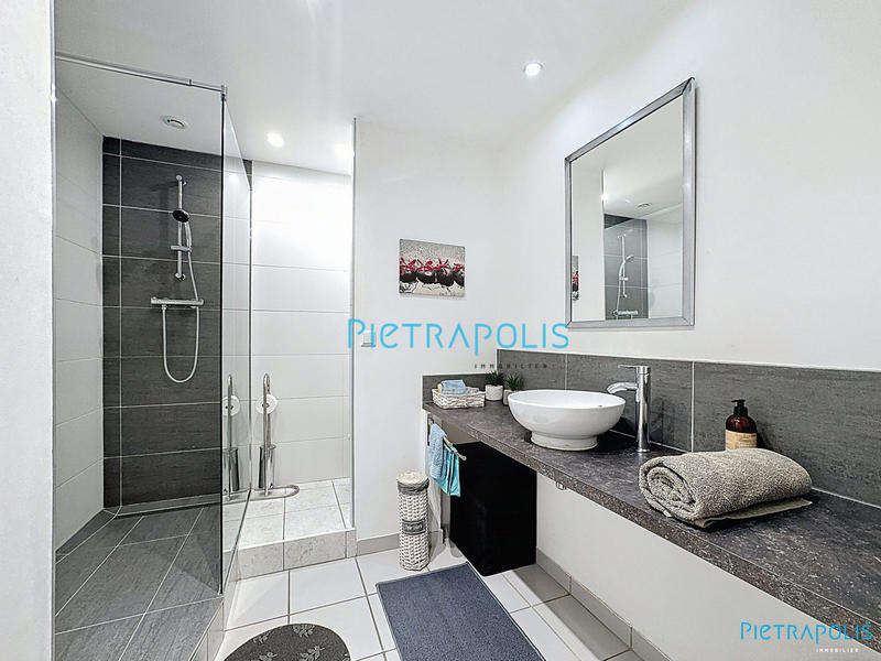 Maison - 161 m² - 7 pièces