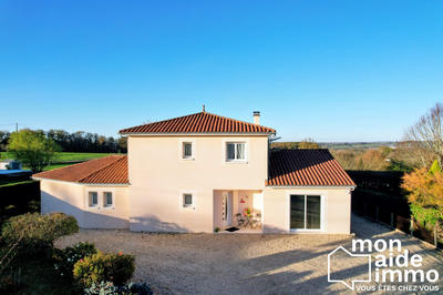 Maison traditionnelle - 164 m² - 6 pièces