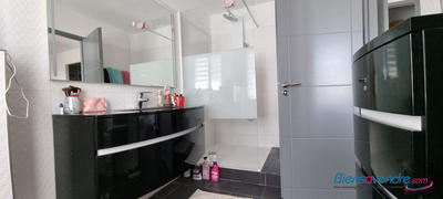 Maison contemporaine - 170 m² - 6 pièces