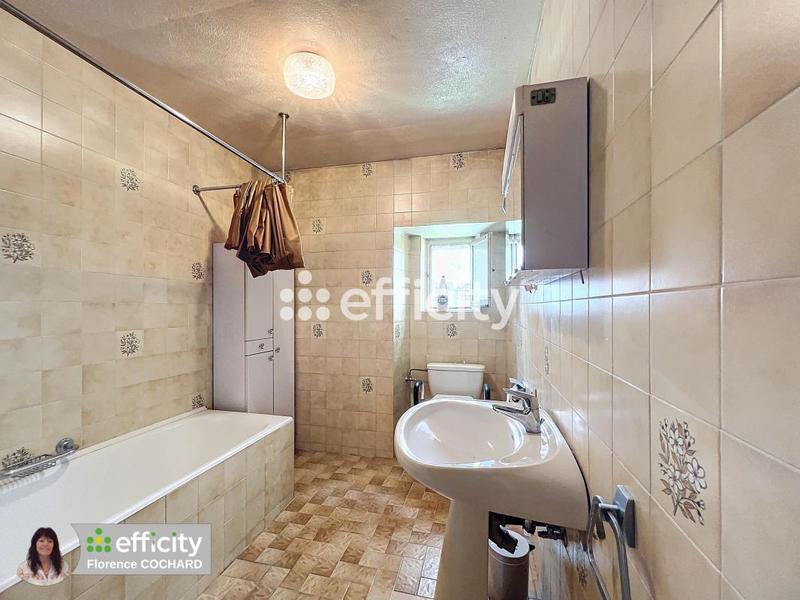 Maison - 410 m² - 9 pièces