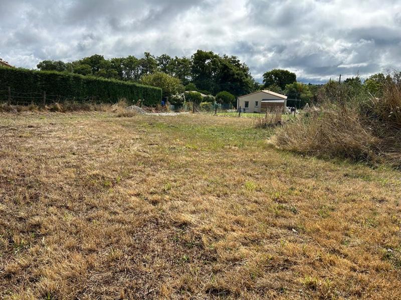 Terrain constructible - 1 306 m²